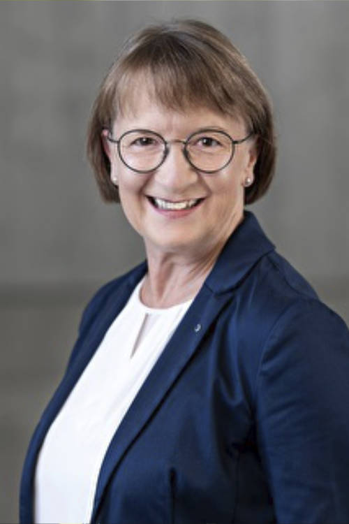 Manuela Stiefel Manuela Stiefel